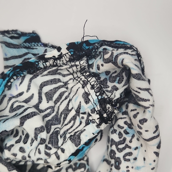 FCNY blue and black animal print one shoulder ruffled blouse size medium - Picture 10 of 10